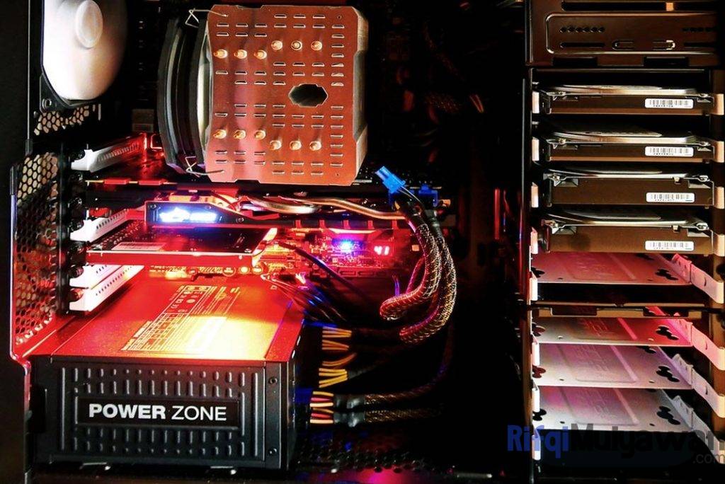 Ilustrasi Gambar Karakteristik Server Dalam Membahas Apa Itu Pengertian Dari Kata Server