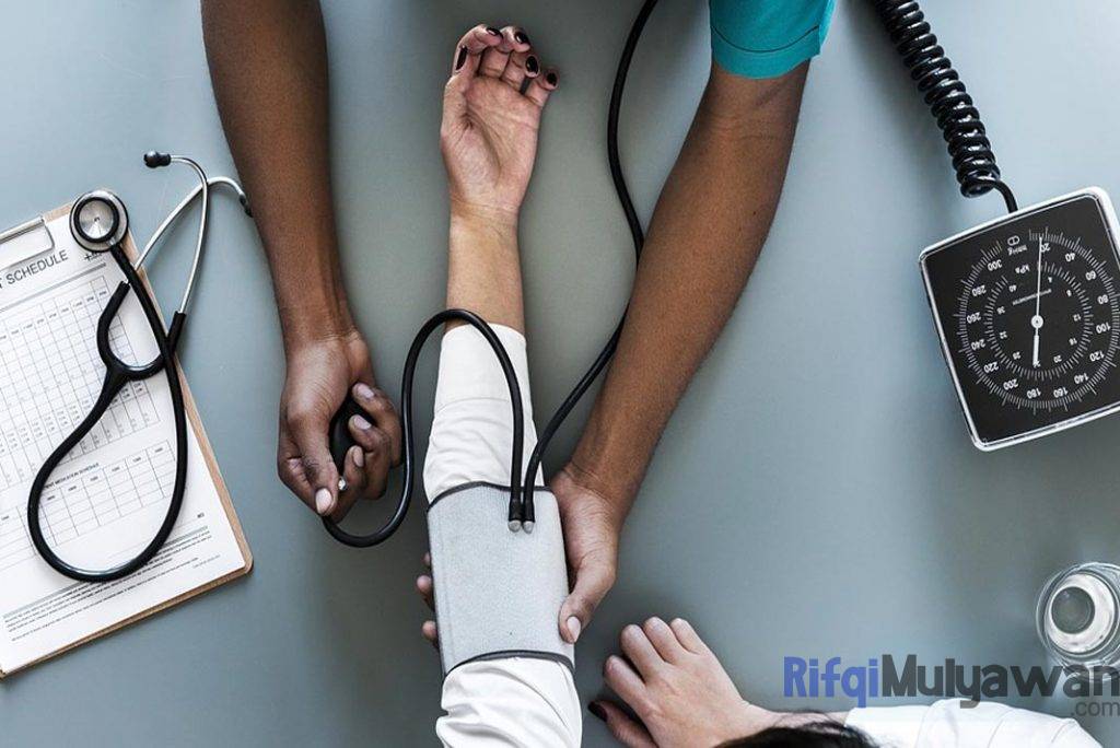 Ilustrasi Gambar Pengertian Falsafah Keperawatan Dan Keperawatan Menurut Para Ahli Dan Pakar