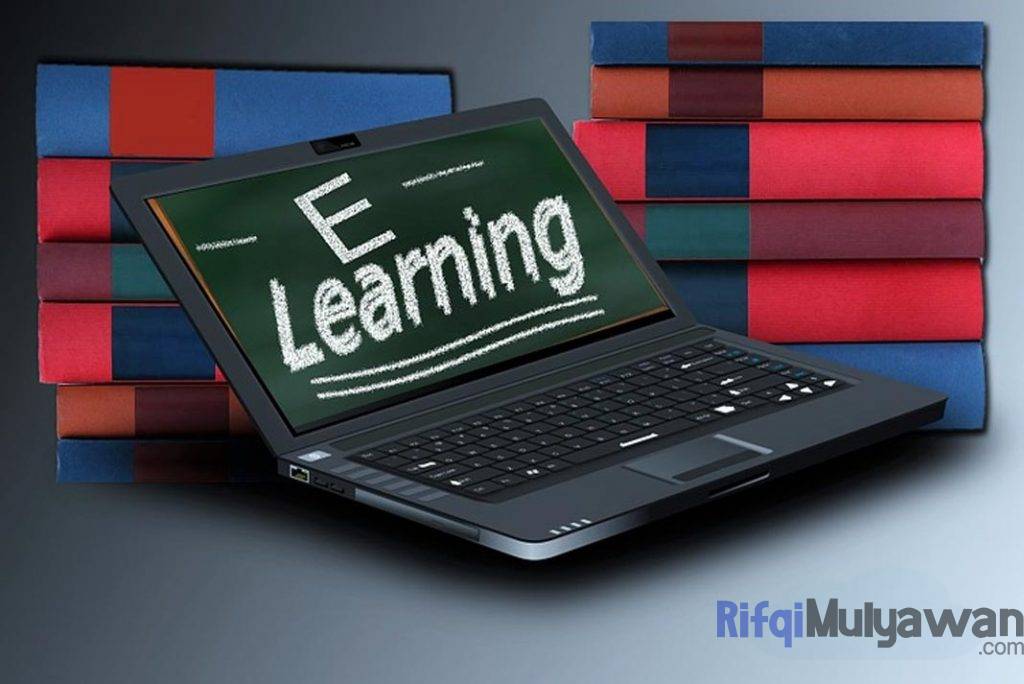 Ilustrasi Gambar Manfaa E-Learning Dalam Pembahasan Pengertiannya