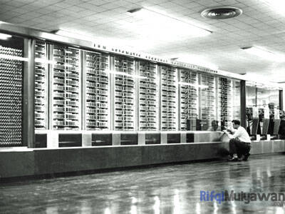 Gambar Contoh Picture Atau Image Komputer Tahun 1944