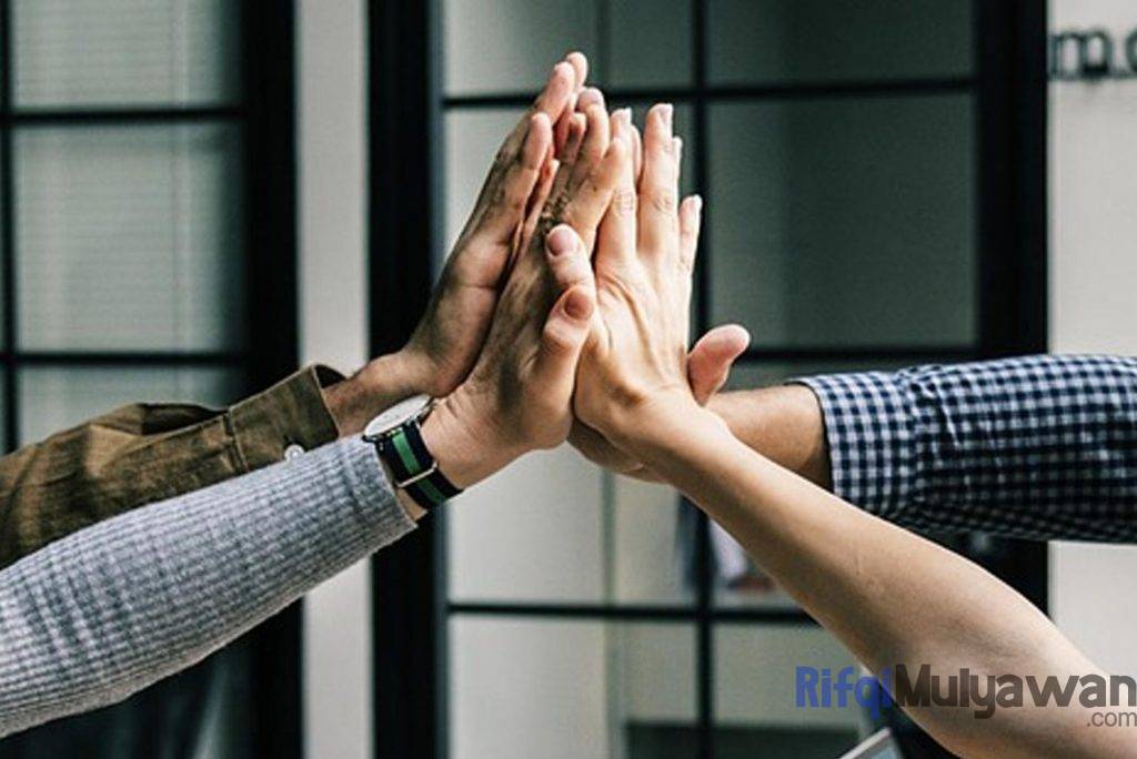 Ilustrasi Gambar Apa Itu Arti HMU Dan Cara Menggunakannya Dalam Membahas Pengertiannya