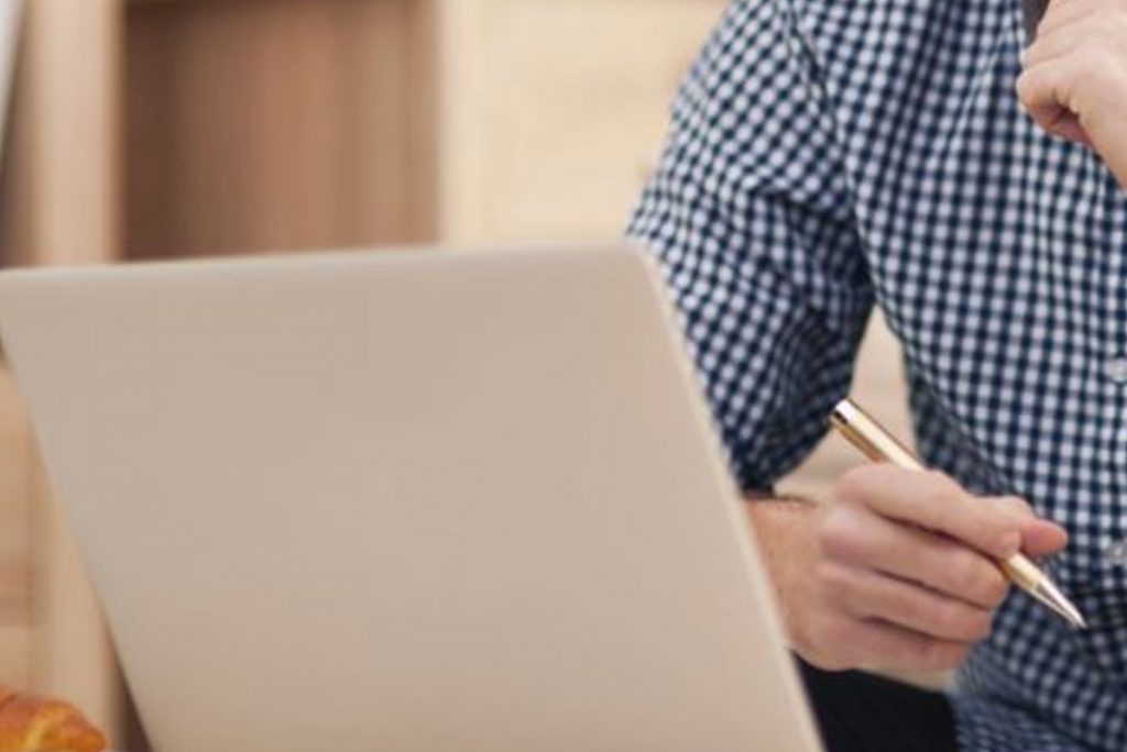 Ilustrasi Gambar Apa Saja Tips Kiat Cara Berwirausaha Untuk Menjadi Pebisnis Pengusaha Atau Entrepreneur Sukses