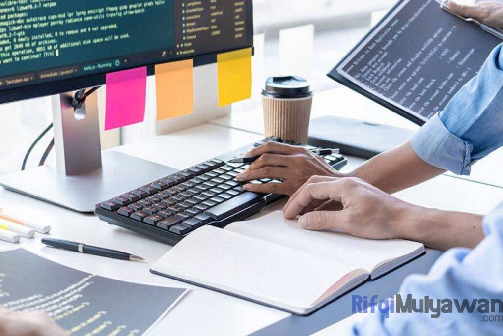 Ilustrasi Gambar Dalam Kiat Tips Serta Cara Memilih Platform Software Development Atau Pengembangan Perangkat Lunak Aplikasi Apps