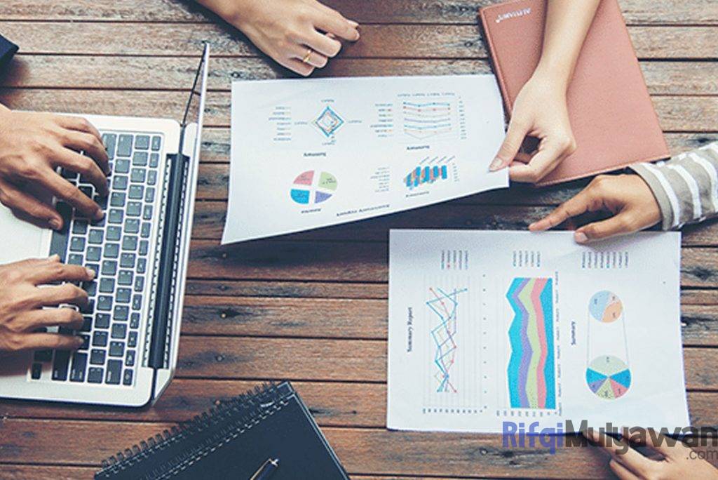 Ilustrasi Gambar Membangun Tim Team Yang Memiliki Visi Dan Misi Yang Sama Dengan Anda Dalam Membahas Tips Kiat Kiat Cara Berwirausaha