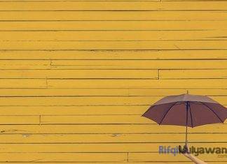Ilustrasi Gambar Payung Sebagai Arti Kehidupan Hidup Adalah