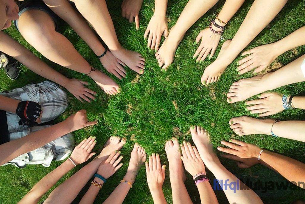 Ilustrasi Gambar Pengertian Hidup Adalah Permainan