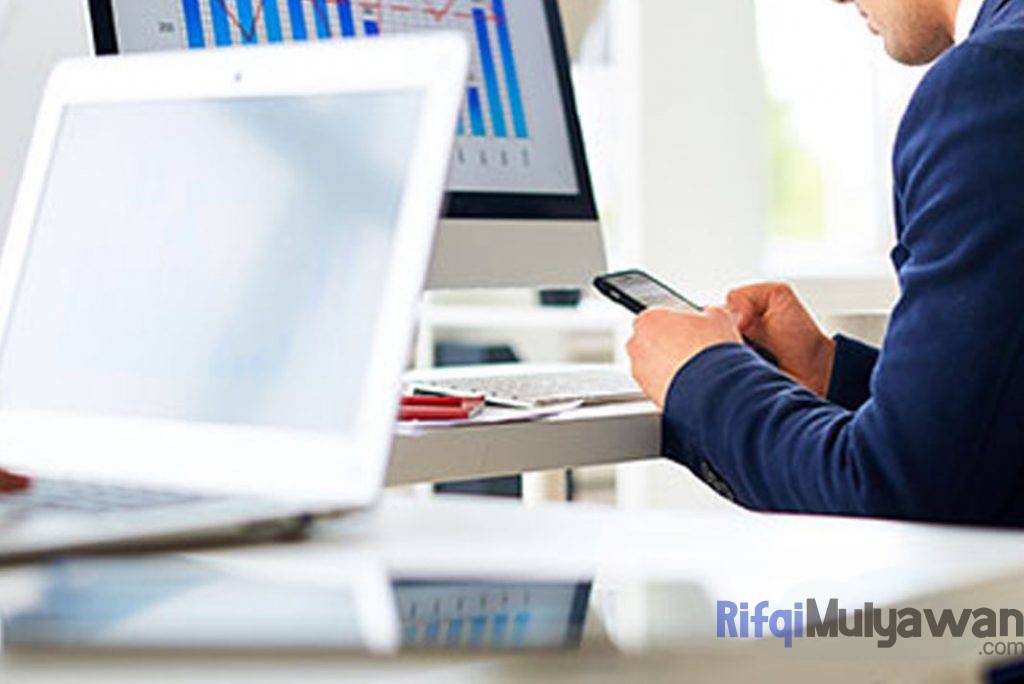 Ilustrasi Gambar Tips Kiat Cara Belajar Data Science Yang Efektif Untuk Bisnis Organisasi Atau Perusahaan